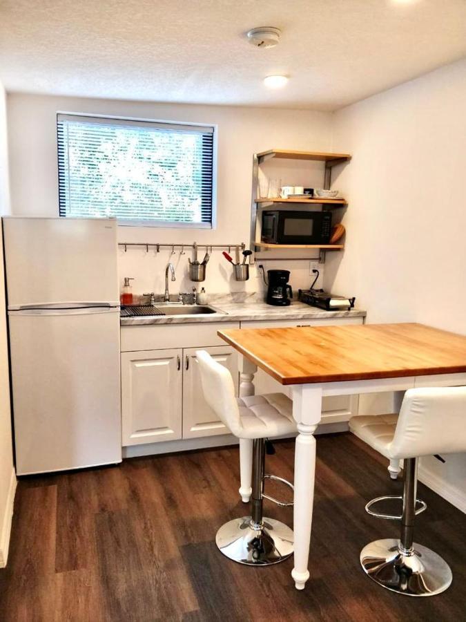 סיינט פיטרסברג Two Fully Equipped Apartments And A Studio 5 Miles From The Beach מראה חיצוני תמונה